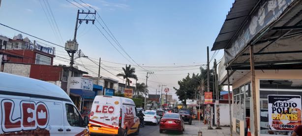 Cortocircuitos dejan sin luz y señal a colonias del sur de Xalapa