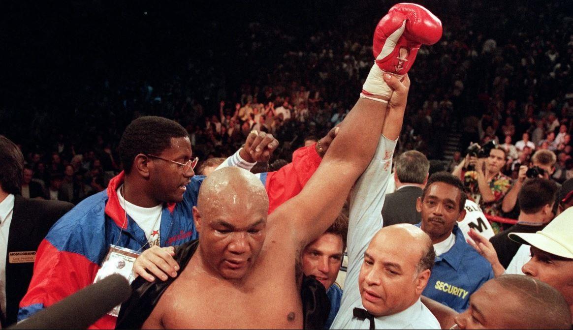 Muere leyenda del boxeo George Foreman