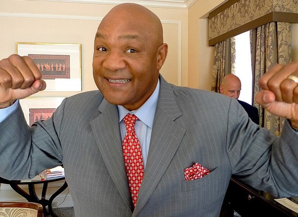 La leyenda del boxeo George Foreman pierde la vida a los 76 años de edad