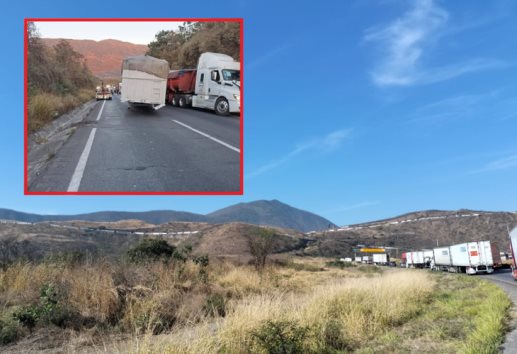 Se desengancha caja de tráiler en la autopista Orizaba-Puebla; se desata caos vehicular 