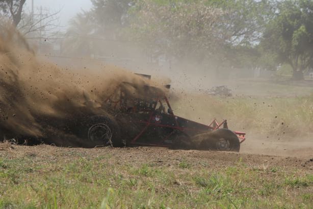 Espectaculares carreras de Off Road en el Emotion Extreme Fest 2025