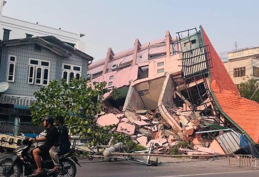 Terremoto en Myanmar suma casi 700 muertos; siguen buscando cuerpos