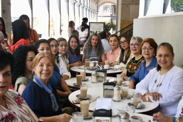 Académicas de la UV respaldan a Jorge Manzo para ocupar la rectoría