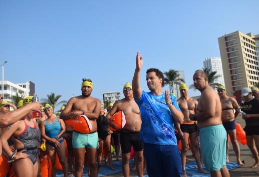 Éxito el open water impartido por Delgadillo
