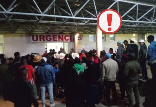 Dialogan habitantes y autoridades por carencias en Hospital de Tlaquilpa