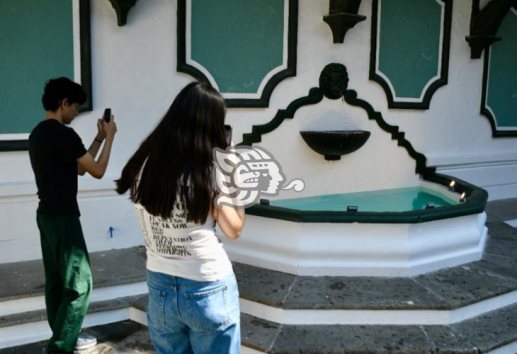 ¡Por fin! reinauguran fuente del Colegio Preparatorio de Xalapa; tras 50 años sin funcionar  (+VIDEO) 