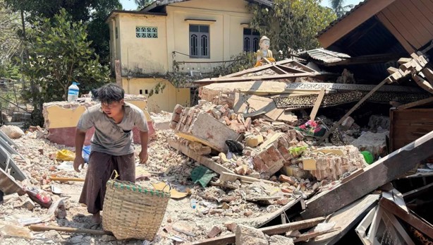 A días del terremoto en Myanmar continúan cayendo edificios en diferentes zonas