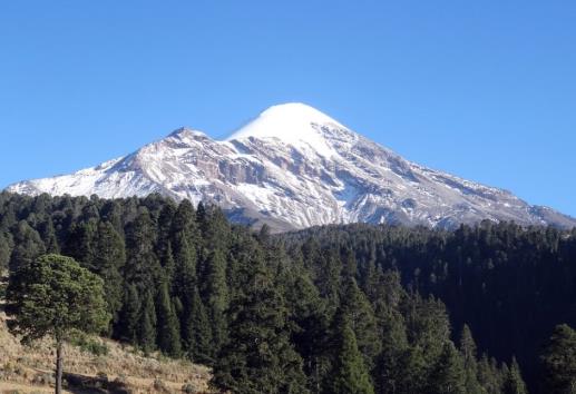 ¿Quién fue la primera persona en escalar el Pico de Orizaba y en qué año lo hizo?