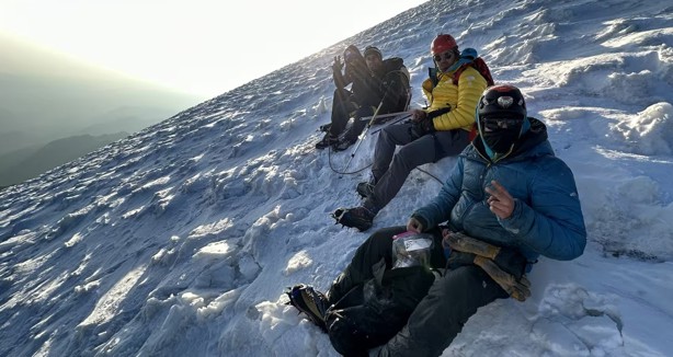 Estos son los peligros a los que se enfrentan quienes intentan subir al Pico de Orizaba