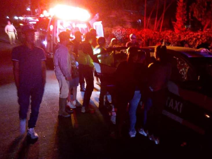 Choque en carretera de Coscomatepec deja dos mujeres heridas