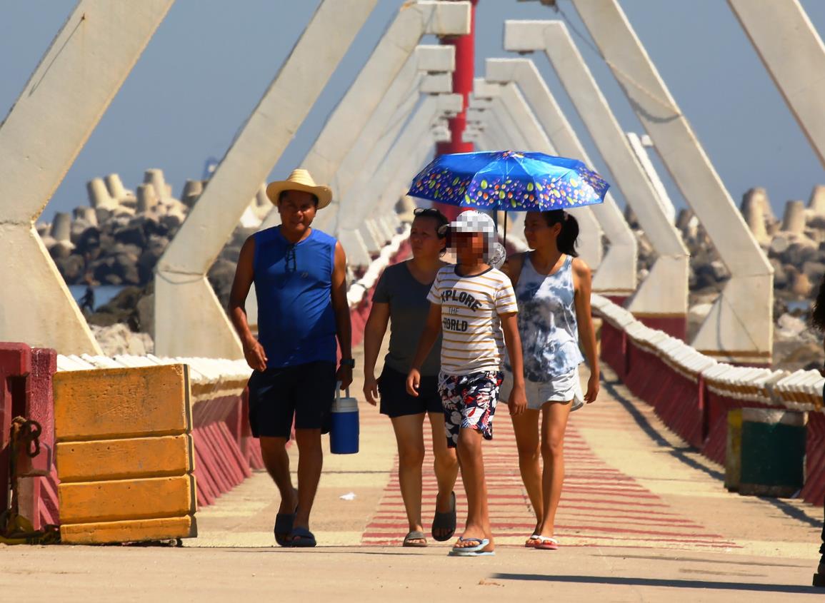 Arde Coatzacoalcos con sensación de 41 grados, ¿hasta cuándo se extiende la ola de calor?