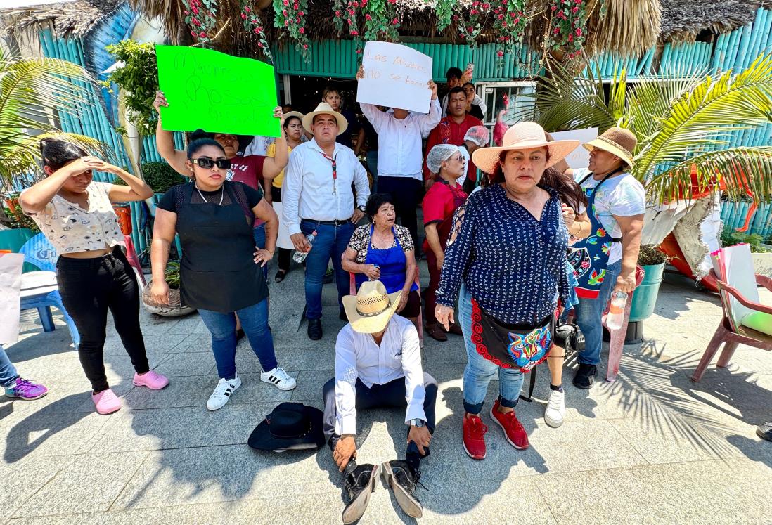 Palaperos se manifiestan por operativo de clausura a comercios de la zona de Villa del Mar | VIDEO