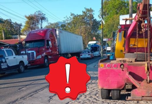 Recuperan tráiler en Coscomatepec; tenía reporte de robo 