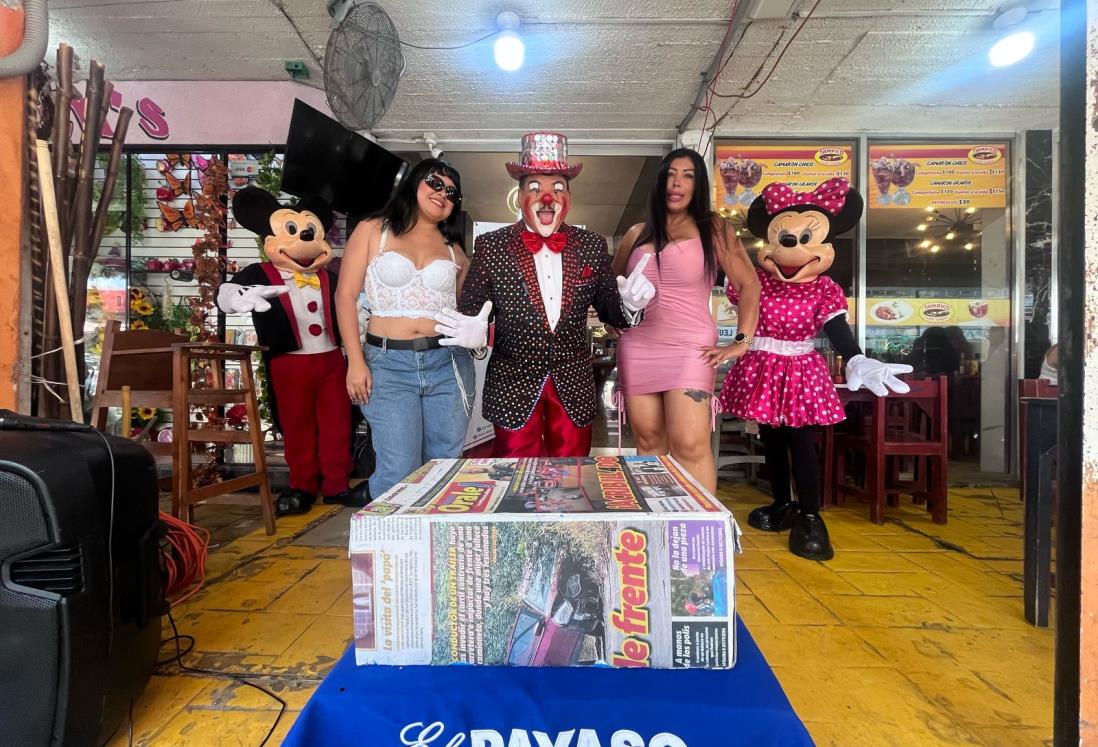 Periódico Órale Jarocho celebra su aniversario número 15 en el mercado Hidalgo de Veracruz | VIDEO