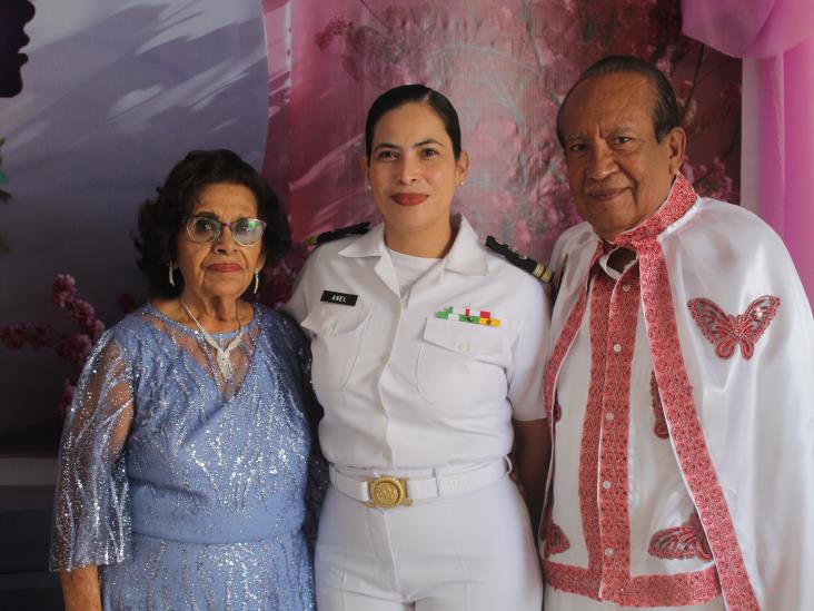 Petra Acosta y Joaquín Madrigal fueron coronados como Reyes de la Primavera