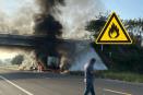 Se incendia tráiler en autopista Tihuatlán-El Palmar