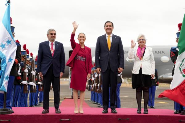 Llega Claudia Sheinbaum a Honduras para Cumbre de Celac