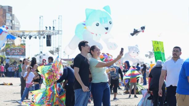 Expo Papalotl Coatza 2025: Acumula 25 mil visitantes,¡disfrutan fiesta de colores en el cielo!