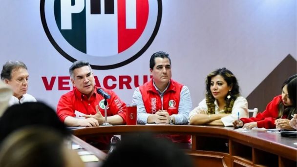 Lorena Piñón (La Artista) está acabando con lo poco que queda del PRI en Veracruz