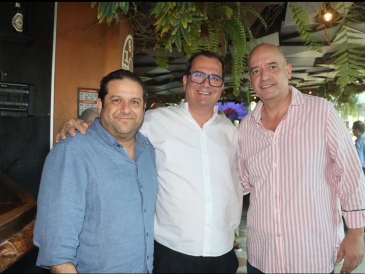 Socios del Club Skål Veracruz efectúan tercera asamblea