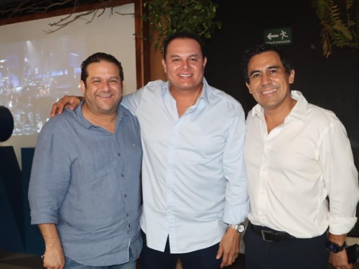 Socios del Club Skål Veracruz efectúan tercera asamblea