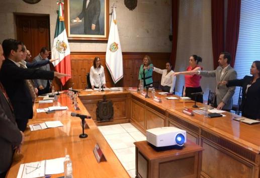 Gobernadora instala comisión para atraer inversiones y detonar economía en Veracruz