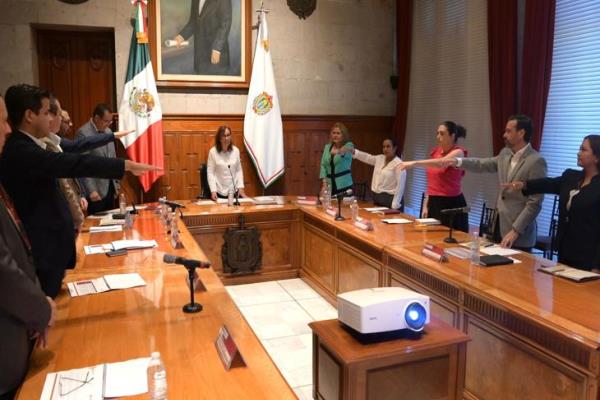 Gobernadora instala comisión para atraer inversiones y detonar economía en Veracruz