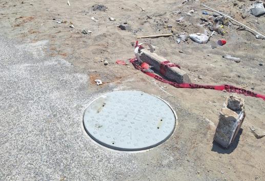 Reemplazan tapa de registro de CFE tras accidente en bulevar de Boca del Río