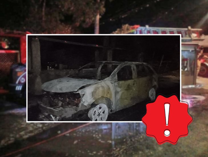 Camioneta se incendia en Colipa; terminó en cenizas