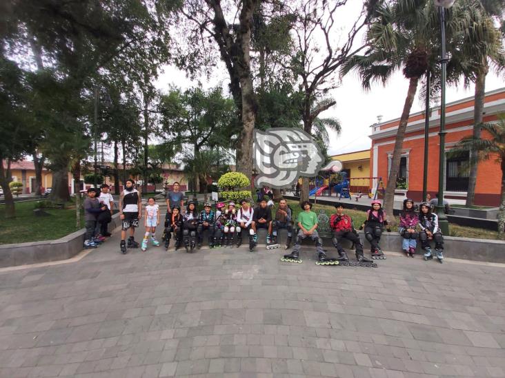 Patinadores le exigen al alcalde de Orizaba que cumpla con su promesa del skate park