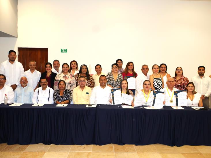 CONAMEX Veracruz reconoce a abogados por su trayectoria