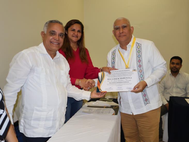 CONAMEX Veracruz reconoce a abogados por su trayectoria