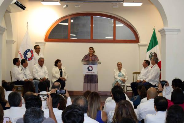 Mildred Chávez Aguilar rinde protesta como presidenta de CANACINTRA Veracruz
