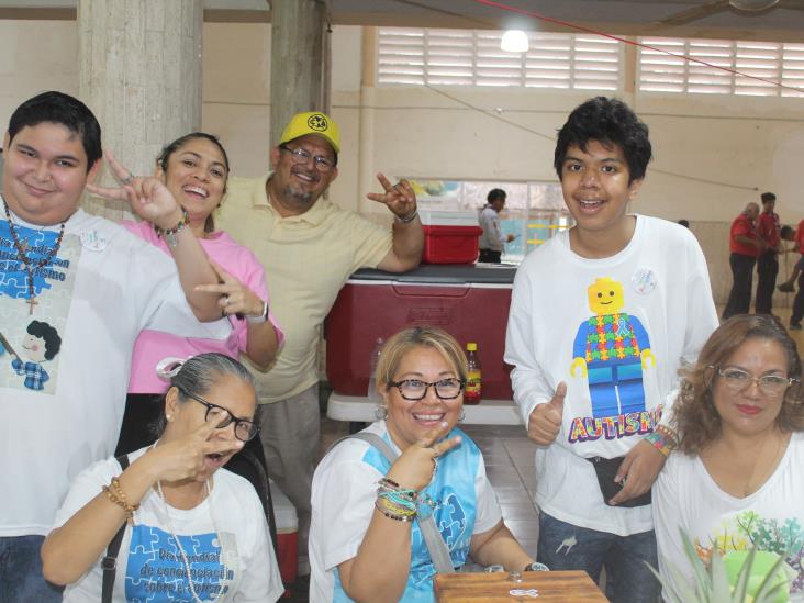Red ´Veracruz Inclusivo´ realizan ´Expo autismo y emprendimiento: compras con causa, vidas con propósito´