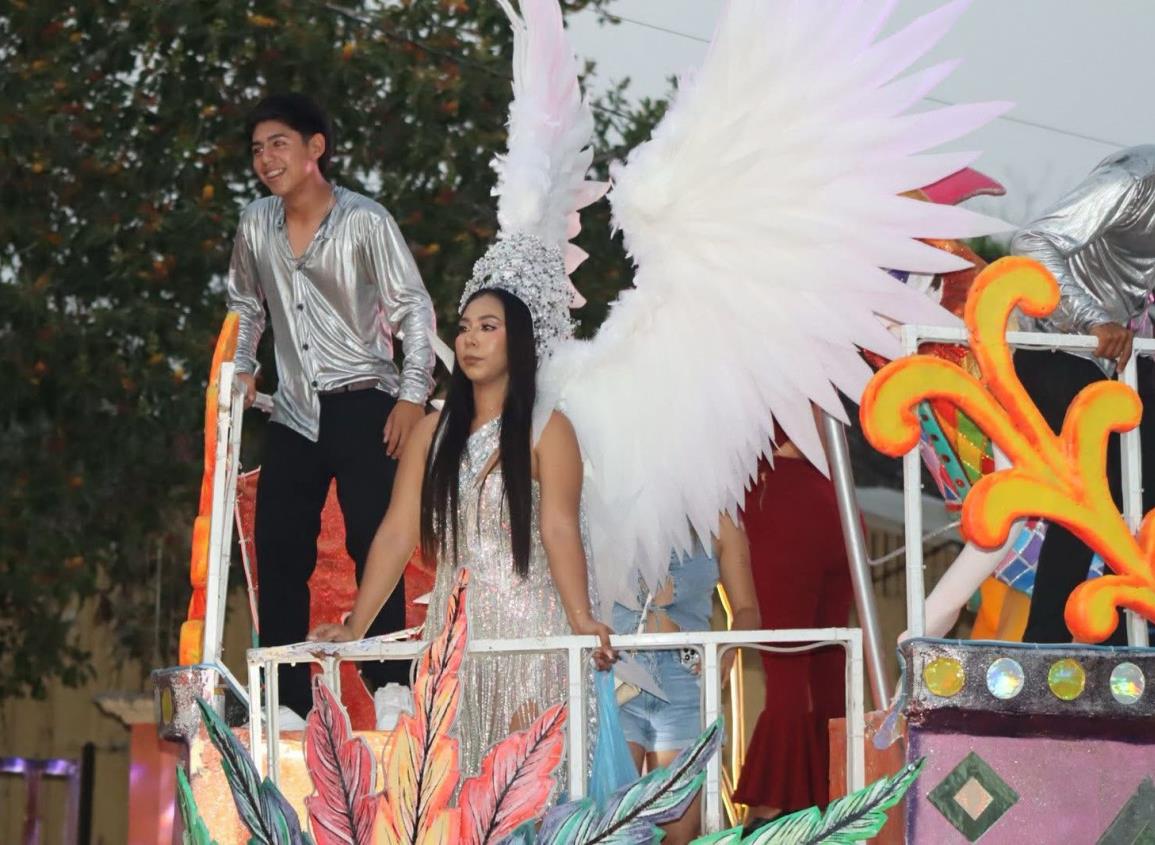 Realizan paseo del carnaval más antiguo del sur de Veracruz