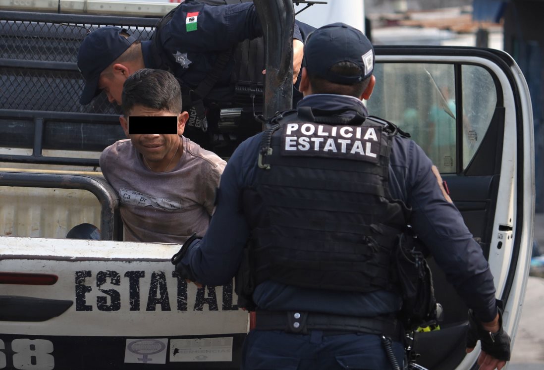 Ciudadanos detienen a ladrón que robó cableado en primaria de Veracruz
