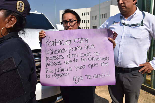 El martirio de Melissa: recurre a Rocío Nahle para recuperar a su hija; abuelo estaría abusando de su nieta | VIDEO