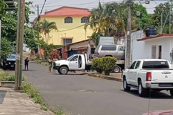 Realizan cateo en colonia Aguillón Guzmán de Córdoba; hay un detenido