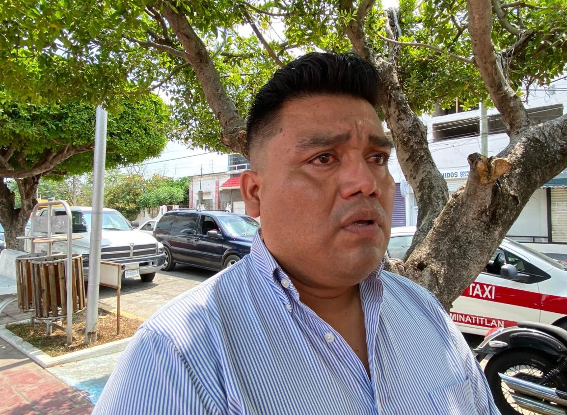 Mujer presuntamente acosada no apareció; taxista de Minatitlán espera recuperar trabajo