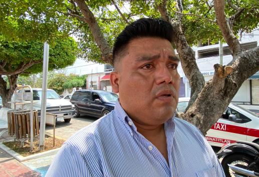 Mujer presuntamente acosada no apareció; taxista de Minatitlán espera recuperar trabajo