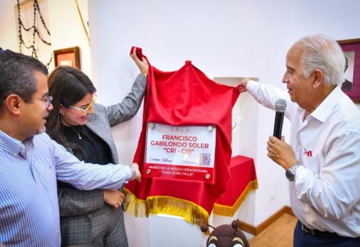 Xalapa rinde homenaje a Francisco Gabilondo Soler Cri-Cri con placa conmemorativa