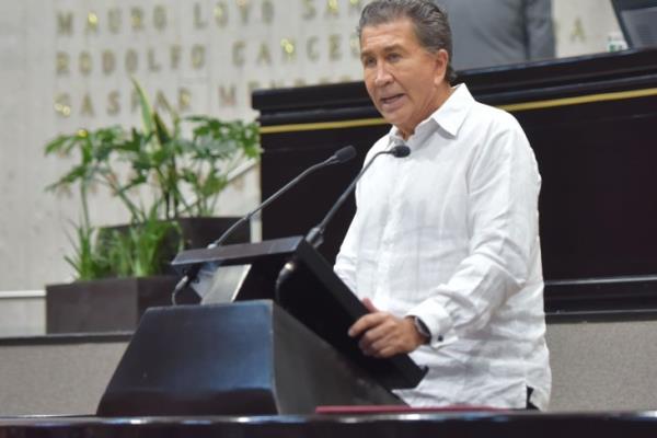 Diputado Héctor Yunes propone ampliar permisos por maternidad y paternidad