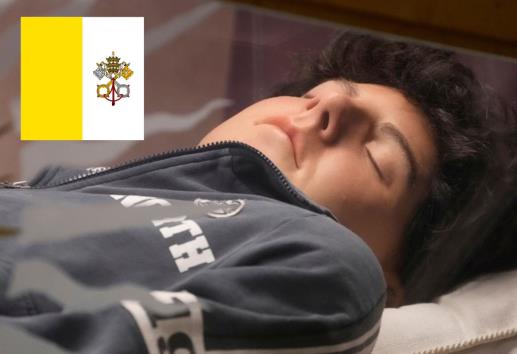 Quién es Carlo Acutis, el influencer que no alcanzó a canonizar el Papa Francisco