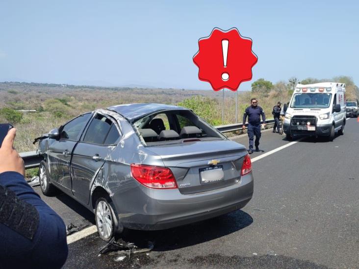 Se registra volcadura en libramiento de Plan del Río; un lesionado