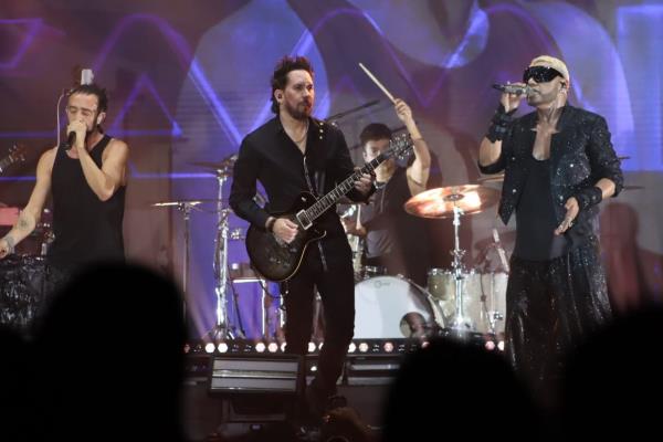 Camila pone a cantar a Veracruz