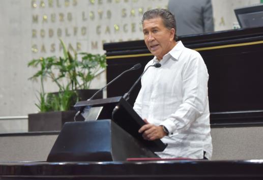 Propone Héctor Yunes ampliar permisos por maternidad y paternidad