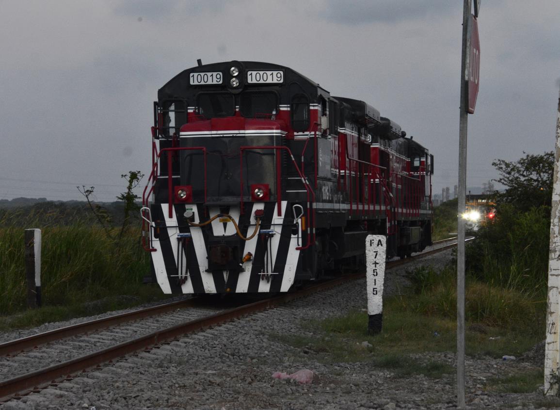 ¿Descarrilamiento afectó servicio de carga y pasajeros en Coatzacoalcos?, esto reportó FIT