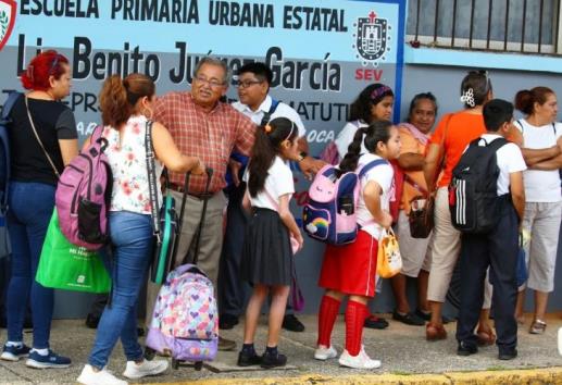 Tras vacaciones de Semana Santa, regresan a clase más de 70 mil alumnos en Coatzacoalcos