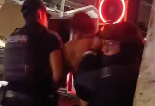 Liberan a par de motociclistas tras una manifestación en Minatitlán, se habían resistido a arresto | VIDEO