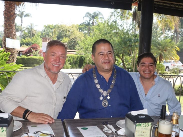Efectúan reunión del Club Skål Veracruz del mes de abril